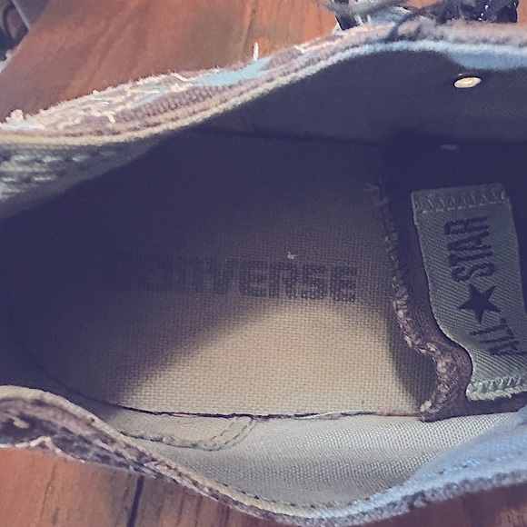 Woman’s All Star Converse Sneakers size 8 - Picture 5 of 5